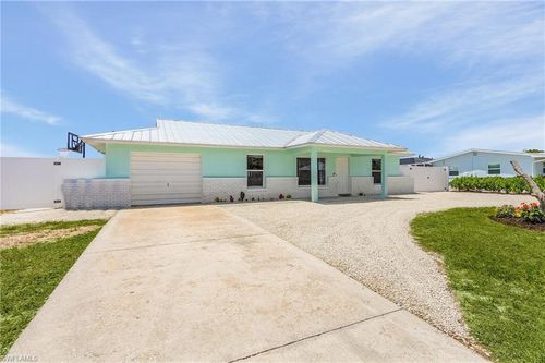 12139 Matlacha Blvd, MATLACHA ISLES, FL, 33991-1681 | Card Image