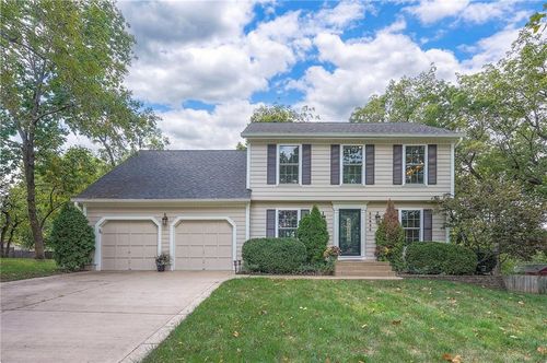 20823 W 45th Ter, Shawnee, KS, 66218-9721 | Card Image