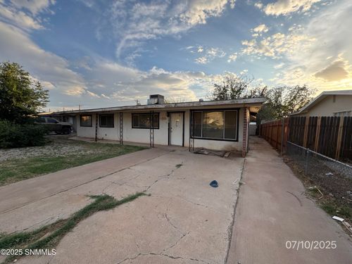 1303 Maple Dr, Alamogordo, NM, 88310-4927 | Card Image
