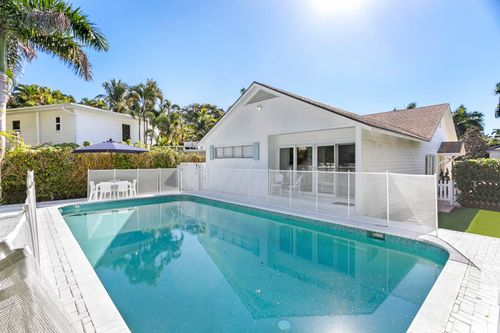 211 Miraflores Dr, Palm Beach, FL, 33480-3617 | Card Image