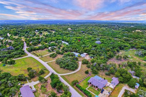 401 Oak Mdws, San Marcos, TX, 78666-8383 | Card Image