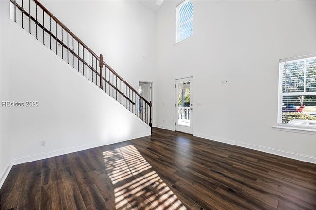 Living Room | Image 14