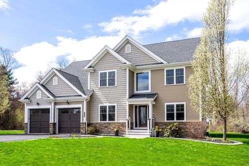 115 Oak Ave, Lunenburg, MA, 01462-1589 | Card Image