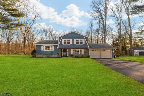 11 Grover St, Succasunna, NJ, 07876-1010 | Card Image