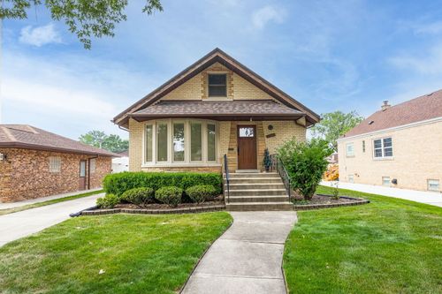 2246 S 18th Ave, North Riverside, IL, 60546-1014 | Card Image