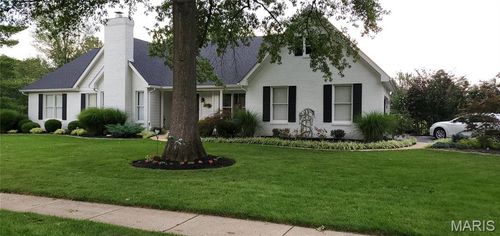 16432 Farmers Mill Ln, Chesterfield, MO, 63005-4549 | Card Image