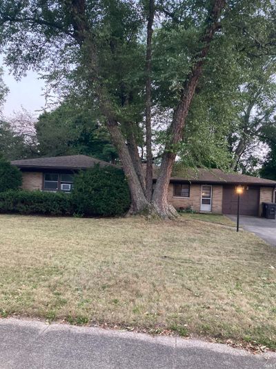 1733 E Beardsley Avenue, House other with 3 bedrooms, 2 bathrooms and null parking in Elkhart IN | Image 1