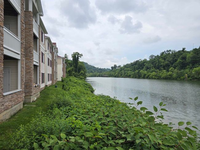 1205 University Commons Dr, Condo with 4 bedrooms, 4 bathrooms and 3 parking in Star City WV | Image 34