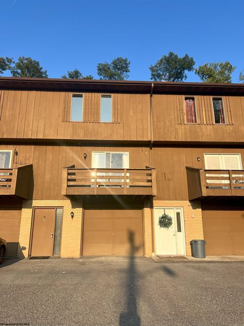 apt-e-990 Northwestern Ave, Morgantown, WV, 26505-2828 | Card Image