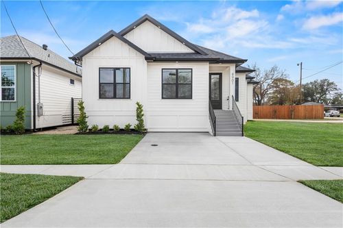 8901 Dearborn Ave, Metairie, LA, 70003-7009 | Card Image