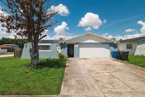 8505 Woodbridge Blvd, TAMPA, FL, 33615-2019 | Card Image