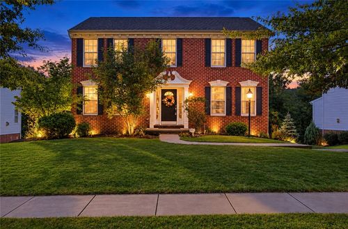 1231 Willowbrook Dr, Washington, PA, 15301-5077 | Card Image