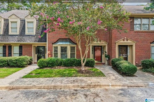 326 Chase Plantation Cir, HOOVER, AL, 35244-1557 | Card Image