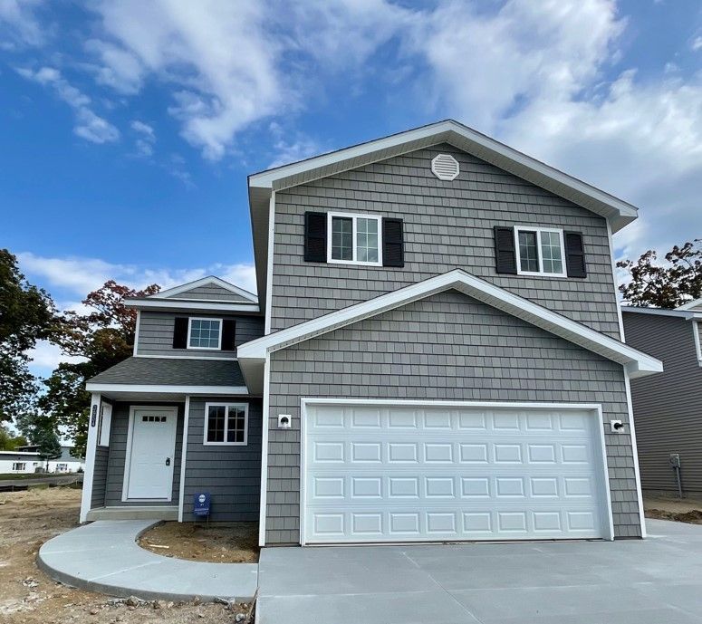 Lotus Landing Cir, Waterford, MI 48329