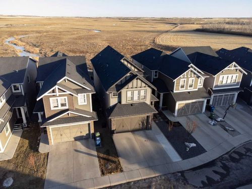 133 Williamstown Pk Nw, Airdrie, AB, T4B3Y8 | Card Image