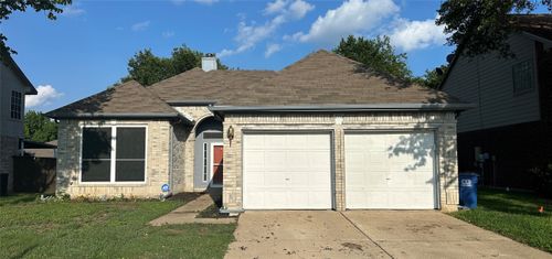 2336 Timbercreek Dr, Glenn Heights, TX, 75154-1844 | Card Image