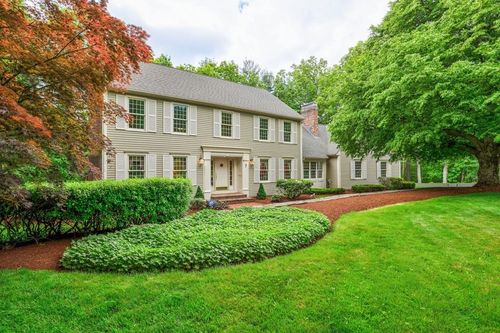 7 Village Green Ln, Holden, MA, 01520-1403 | Card Image