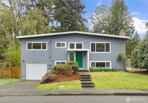 12808 Se 158th St, Renton, WA, 98058-4722 | Card Image