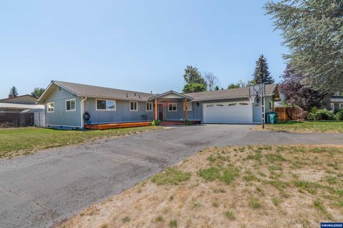 5148 Gatewood Dr, Klamath Falls, OR, 97603-8412 | Card Image
