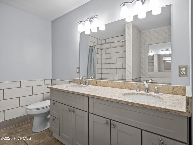 639 W Shore Dr, House other with 5 bedrooms, 4 bathrooms and 2 parking in Swansboro NC | Image 32
