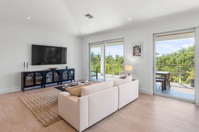 150-S-Bahama-Drive-living-room | Image 19
