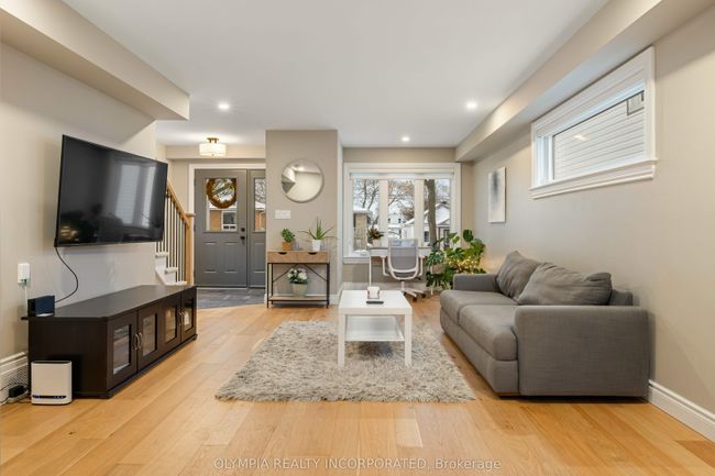 576 Macdonnell St, House other with 3 bedrooms, 3 bathrooms and 2 parking in Kingston ON | Image 6