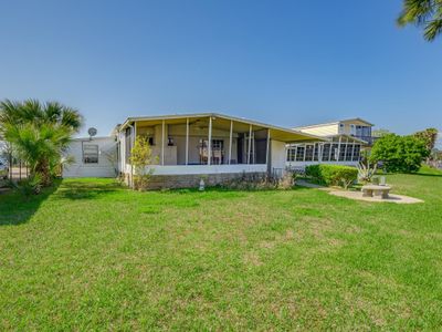 66 Connie Drive, House other with 3 bedrooms, 2 bathrooms and null parking in SHELL POINT FL | Image 2