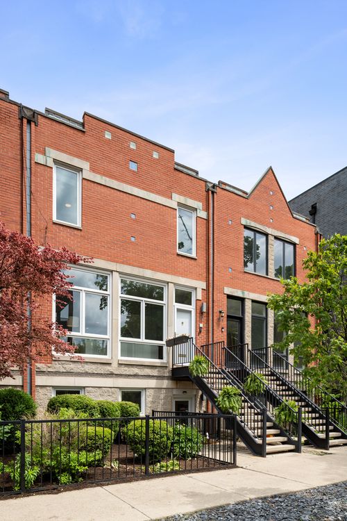 1350 W Wrightwood Ave, CHICAGO, IL, 60614-1242 | Card Image