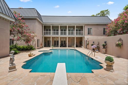 903 Rocky River Rd, Houston, TX, 77056-2107 | Card Image