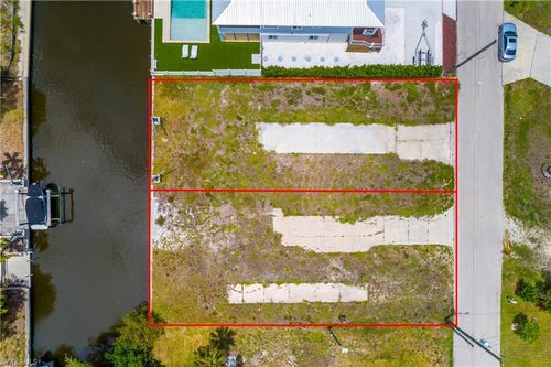 24533 Dolphin St, BONITA SPRINGS, FL, 34134-7104 | Card Image