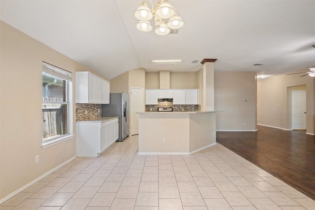 1008 Chippewa, House other with 4 bedrooms, 2 bathrooms and 4 parking in Round Rock TX | Image 10