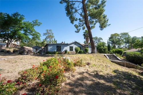28717 Bouquet Canyon Rd, Santa Clarita, CA, 91390-3109 | Card Image