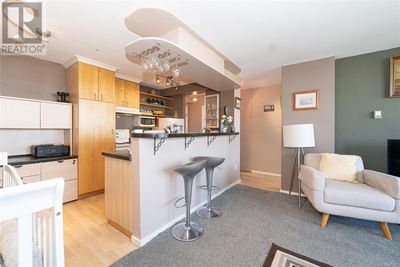 702 - 647 Michigan St, Condo with 1 bedrooms, 1 bathrooms and null parking in Victoria BC | Image 3