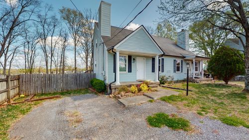 528 Debbie Dr, Hermitage, TN, 37076-1738 | Card Image