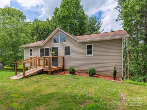 286 Keith Dr, Canton, NC, 28716-9505 | Card Image