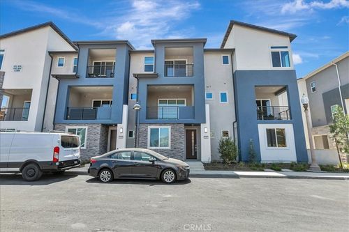 640 Sonia, Irvine, CA, 92618 | Card Image