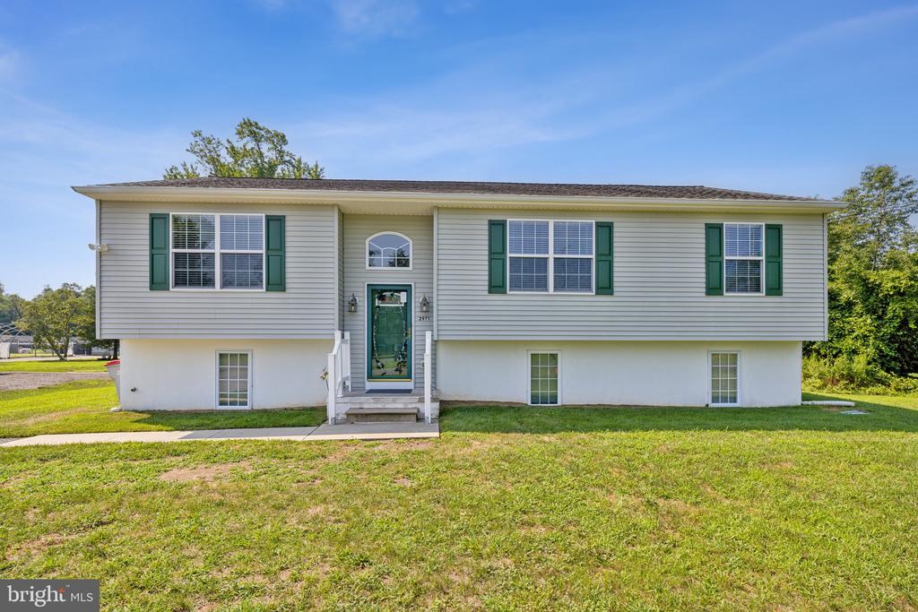 Oak Rd, Vineland, NJ 08361