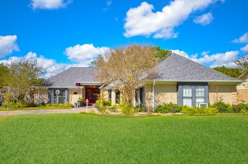 807 Trochta St, El Campo, TX, 77437-3647 | Card Image