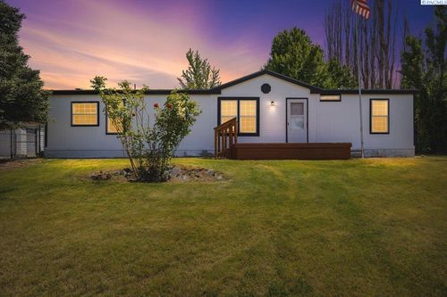 4225 Twinlake Ct, West Richland, WA, 99353 | Card Image
