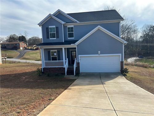 578 30th Avenue Cir Ne, Hickory, NC, 28601-9340 | Card Image