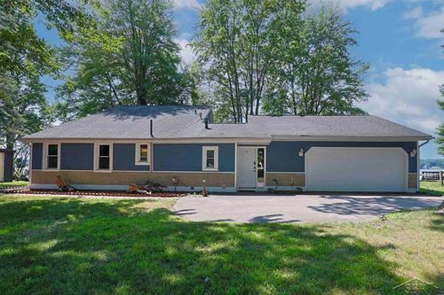 2669 N Lakeview Dr, Sanford, MI, 48657-9547 | Card Image