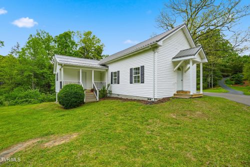 6203 Laurel Grove Rd, Norton, VA, 24273-3647 | Card Image