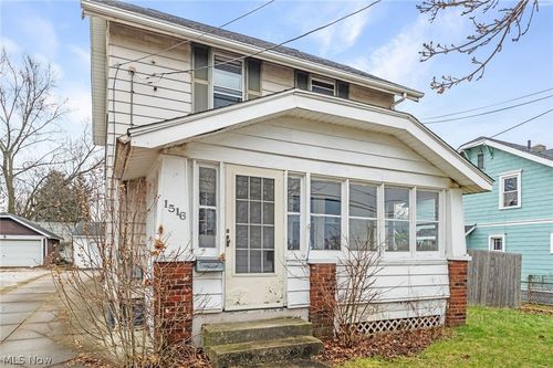 1516 Newton St, Akron, OH, 44305-3424 | Card Image