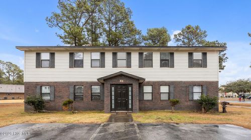 apt-d-100 Ravenwood Dr, Jacksonville, NC, 28546-7016 | Card Image