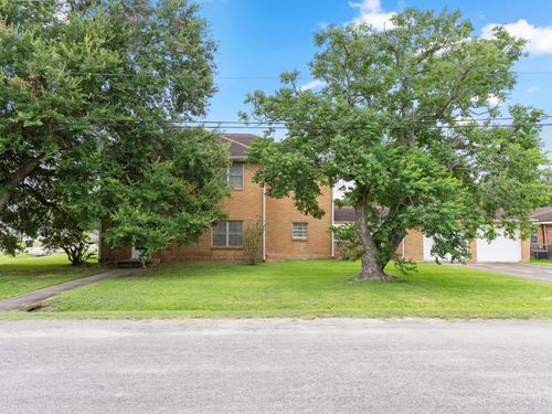 1720 Elm Ave, Bay City, TX, 77414-4445 | Card Image