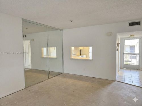 403h-330 Se 2nd St, Hallandale Beach, FL, 33009-5606 | Card Image