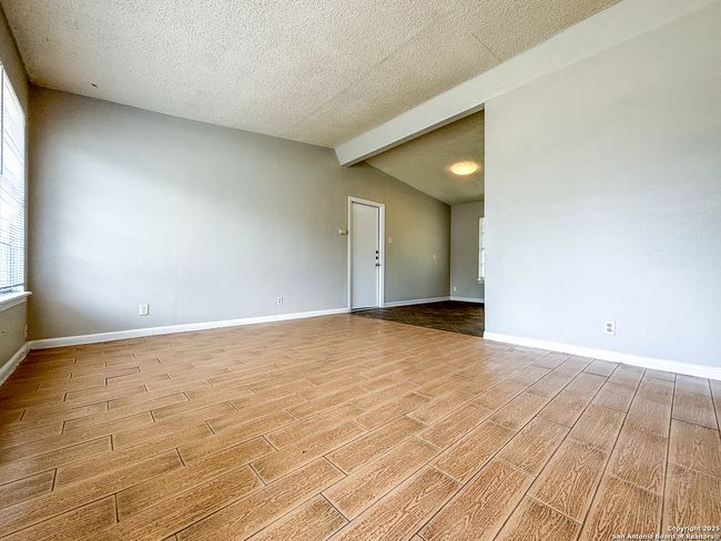 319 Hialeah Ave, House other with 2 bedrooms, 1 bathrooms and null parking in San Antonio TX | Image 4