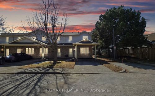 13-9 Wentworth Dr, Grimsby, ON, L3M5H9 | Card Image