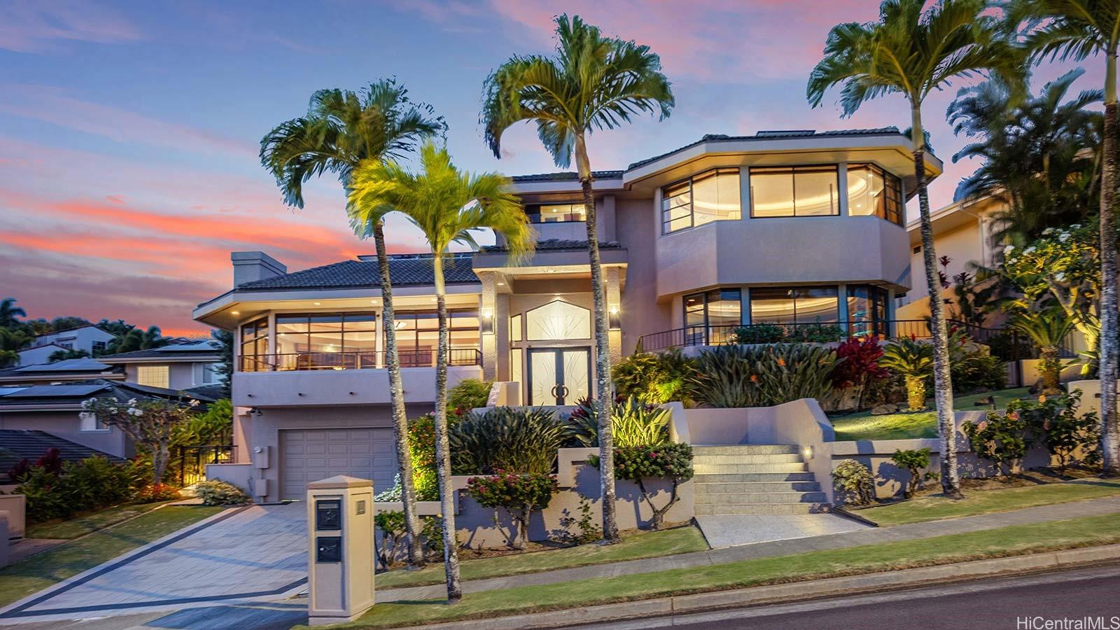 Ikena Cir, Honolulu, HI 96821