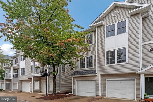 4506-4506 Superior Sq, FAIRFAX, VA, 22033-3868 | Card Image